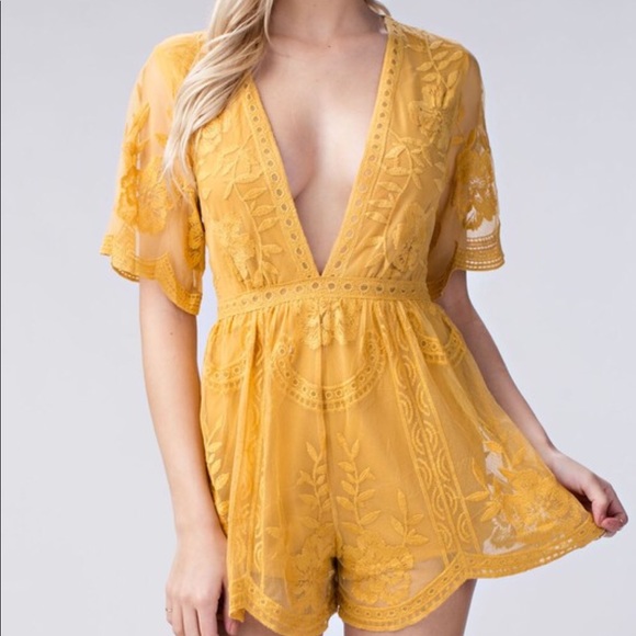 Final Sale  Chloe Romper - Picture 5 of 6
